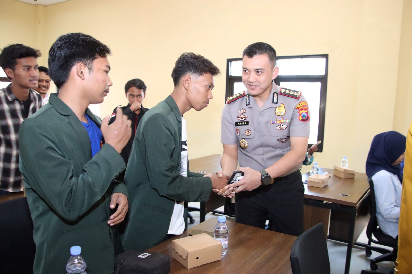Kapolresta Sumenep Perkuat Sinergi Dengan Mahasiswa Melalui Silaturahmi Bersama Bem Sumenep