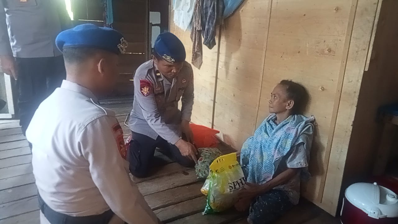 Satpolairud Polres Asahan Berbagi Kebahagiaan dengan Jumat Berkah